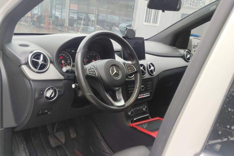 Used Mercedes-Benz B-Class 2018 B 200 Sport Edition
