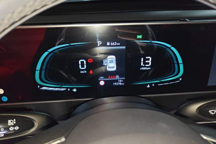 Used Hyundai ix35 2023 Musso 2.0L Deluxe Edition DLX
