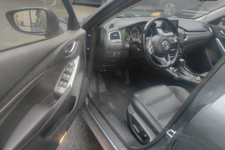 Used Mazda Atenza 2017 2.5L Blue Sky Prestige Edition Driver Seat