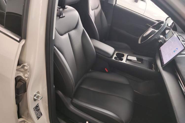 Used Baojun Yunhai 2024 500km Pure Electric Version Right Front Seat