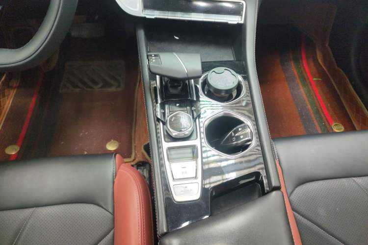 Used CHANGAN Eado 2023 Changan Edition PLUS Blue Whale NE 1.4T GDI DCT Prestige Version Gear Lever