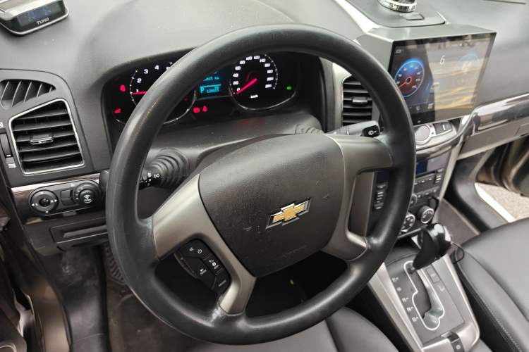 Used Chevrolet Captiva 2015 2.4L Two-Wheel Drive Urban Version 7 Seats
