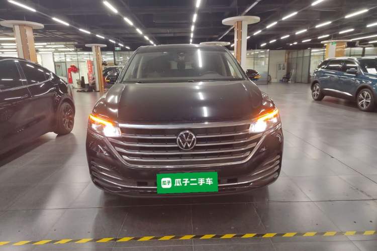 Used Volkswagen Viloran 2020 380TSI Prestige Edition
