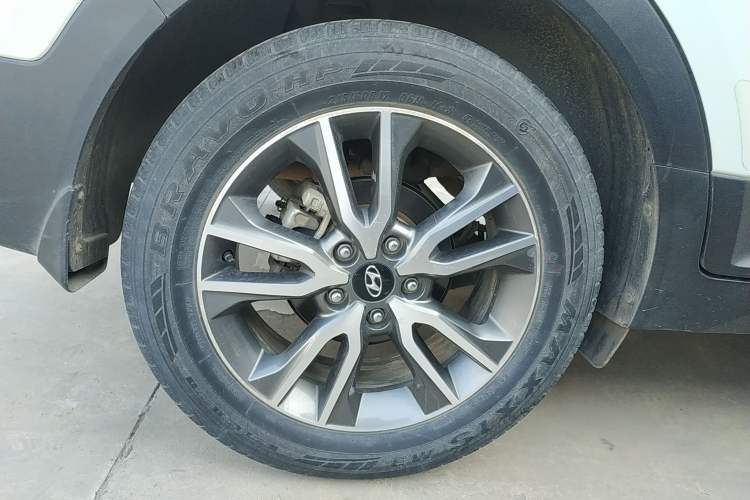 Used Hyundai ix25 2017 1.4T Automatic Smart Version
