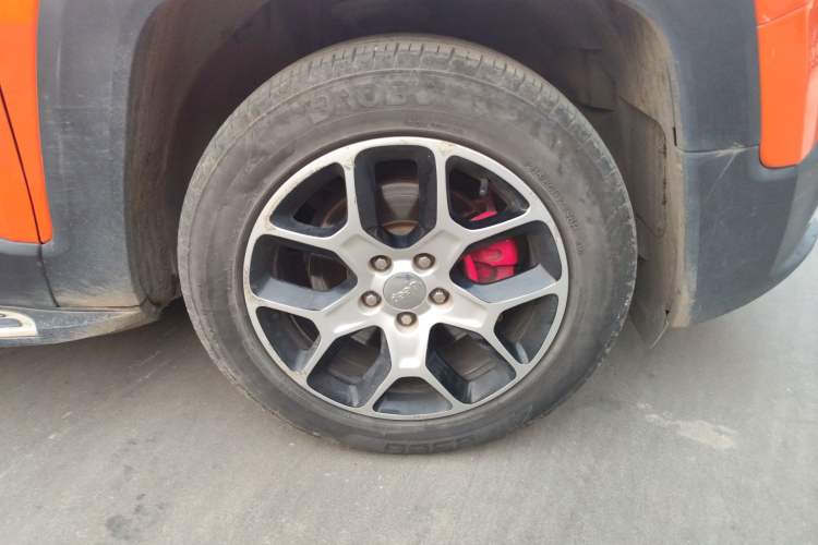 Used Jeep Renegade 2016 1.4T Automatic Jingneng Version+ Right Front Wheel Hub