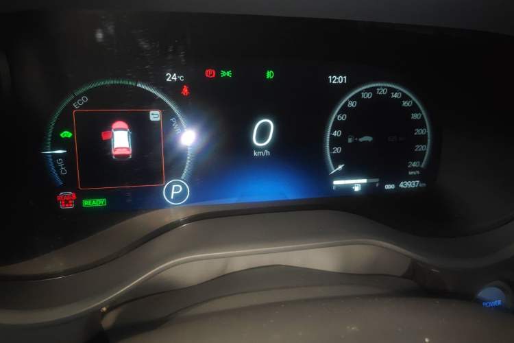 Used Toyota Granvia 2022 2.5L Hybrid Flagship Edition Instrument Cluster