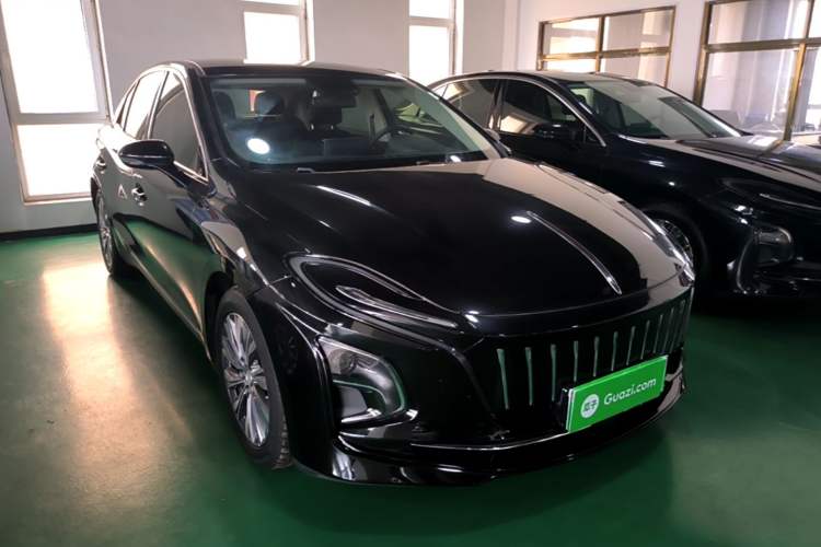 Used Hongqi E-QM5 2022 431 km Charge & Enjoy Edition
