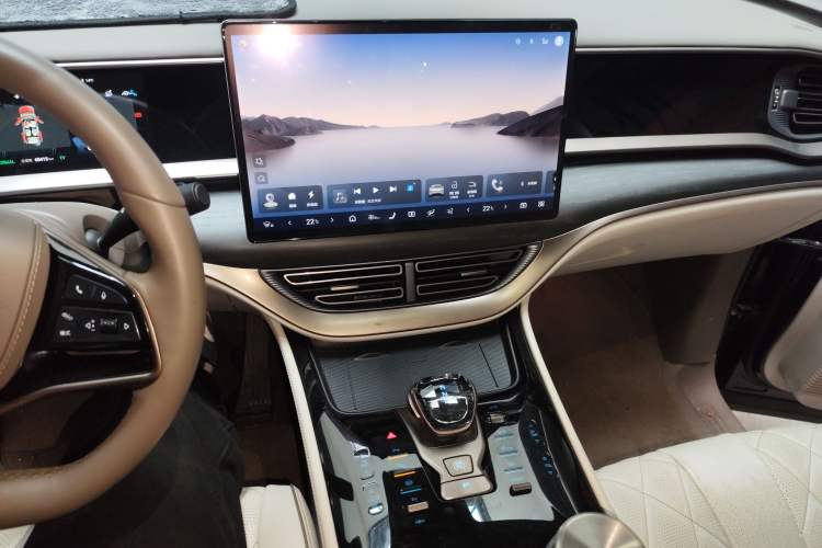 Used Denza D9 2022 DM-i 970 Four-Wheel Drive Prestige Model