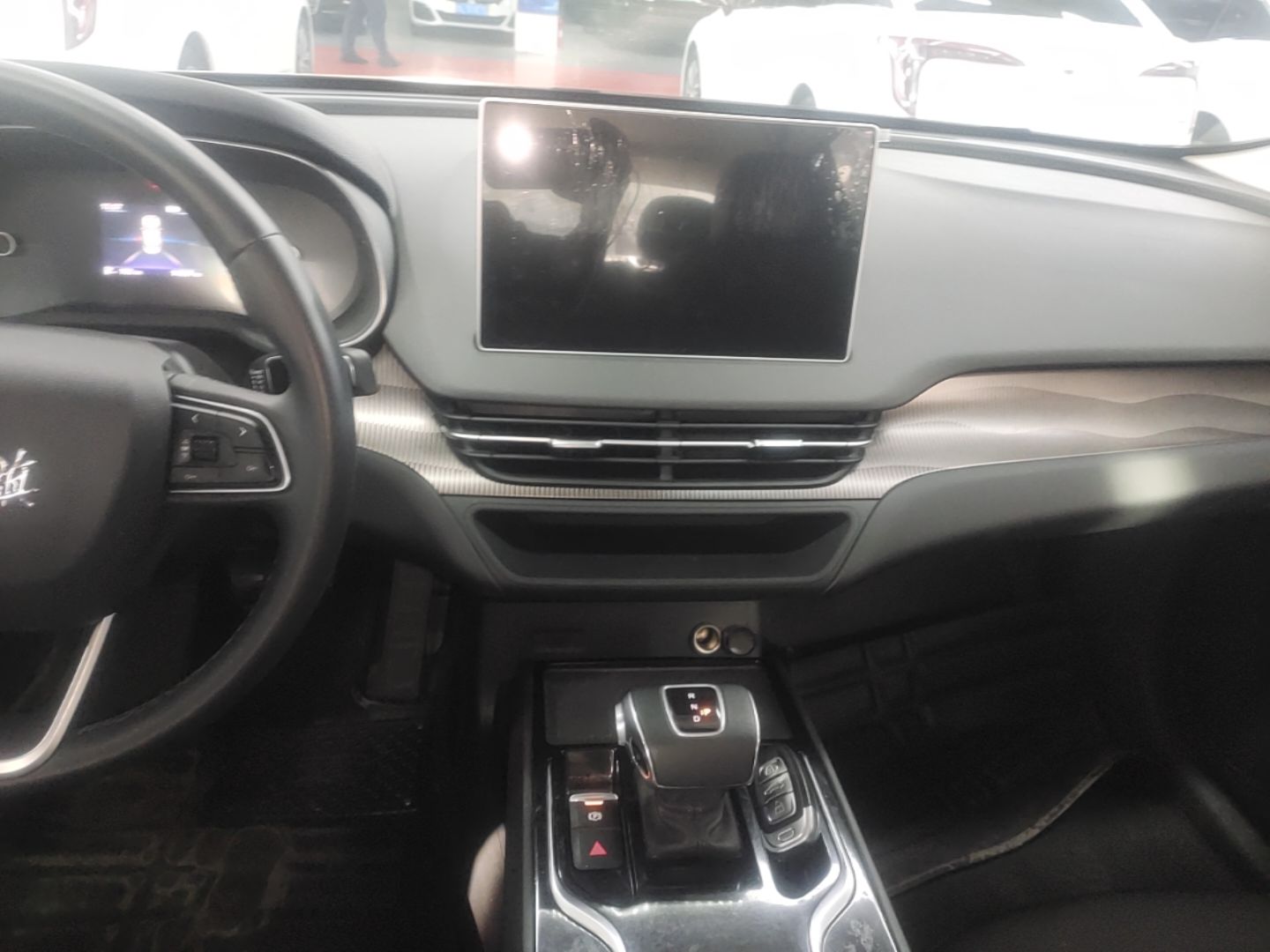 Hongqi E-QM5 2024 450km Range Commuter Version — снимка 15