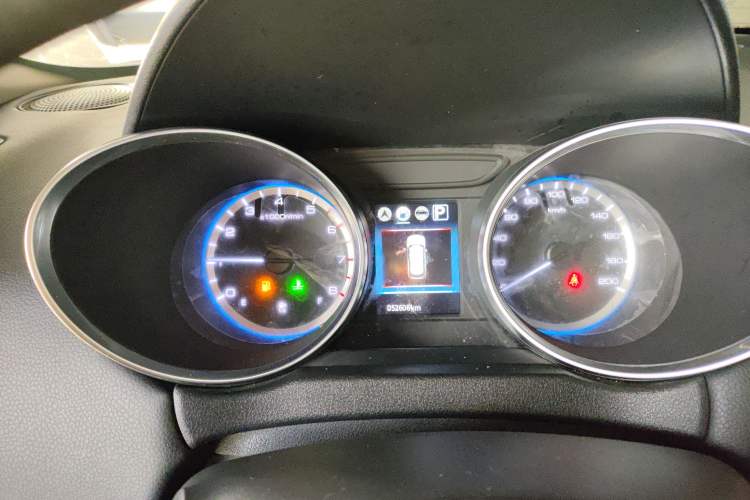 Used Dongfeng Aeolus AX4 2017 1.6L DCT Trendy Style
