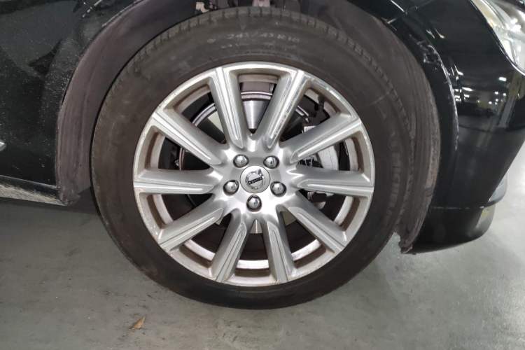 Used Volvo S90 2020 T5 Zhiyi Luxury Edition