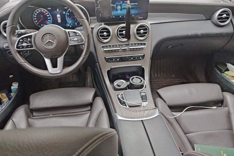 Used Mercedes-Benz GLC 2020 Facelift GLC 260 L 4MATIC Luxury Edition
