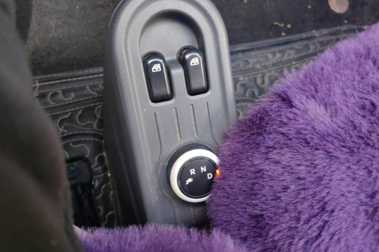 Used Wuling Hongguang MINIEV 2022 Macaron Colorful Edition Lithium Iron Phosphate Gear Lever