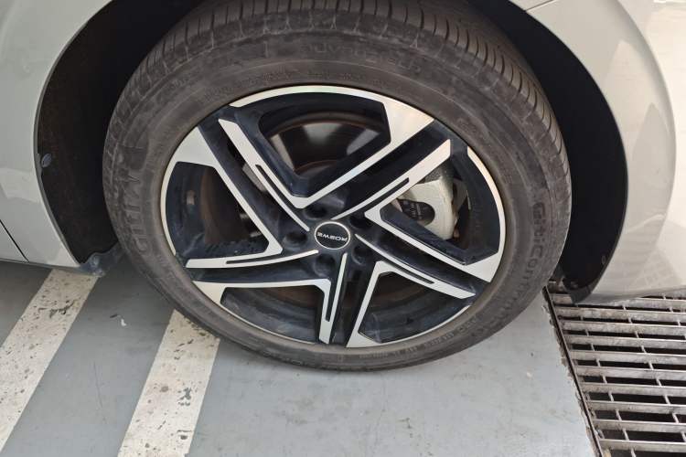 Used Roewe D7 2023 DMH 125km Flagship Edition
