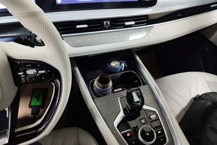 Used Chery Tiggo 7 PLUS New Energy 2023 1.5T ZhiShang Trim Gear Lever