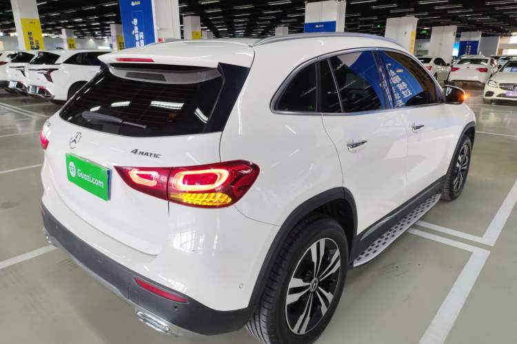 Used Mercedes-Benz GLA 2022 Facelifted GLA 200 Rear Right 45 Deg