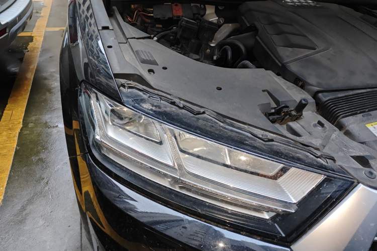 Used Audi Q7 2018 45 TFSI Technology Edition Right Front Headlight