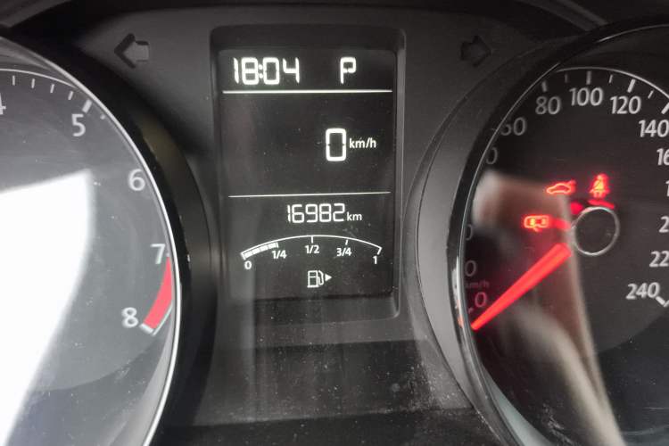 Used Volkswagen Lavida 2019 Lavida Start 1.5L Automatic Trendy Version China VI Standard Odometer Close Up