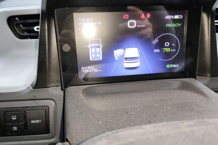 Used Wuling Hongguang MINIEV 2022 Macaron Premium Model – Lithium Ternary Battery