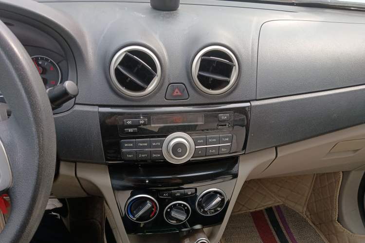 Used CHANGAN Alsvin V3 2015 1.4L Manual Meiman Model China IV Standard
