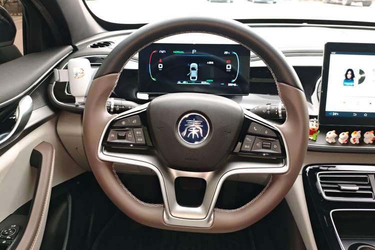 Used BYD Qin PLUS 2024 Honor Edition EV 420KM Beyond Model
