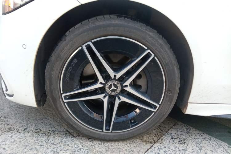 Used Mercedes-Benz C-Class 2024 Facelifted C-Class 260 L Night Edition Sports Version