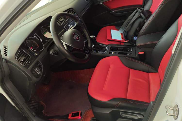 Used Volkswagen Golf 2017 230TSI Automatic Comfort Edition – Celebrating Milestone of One Million Units