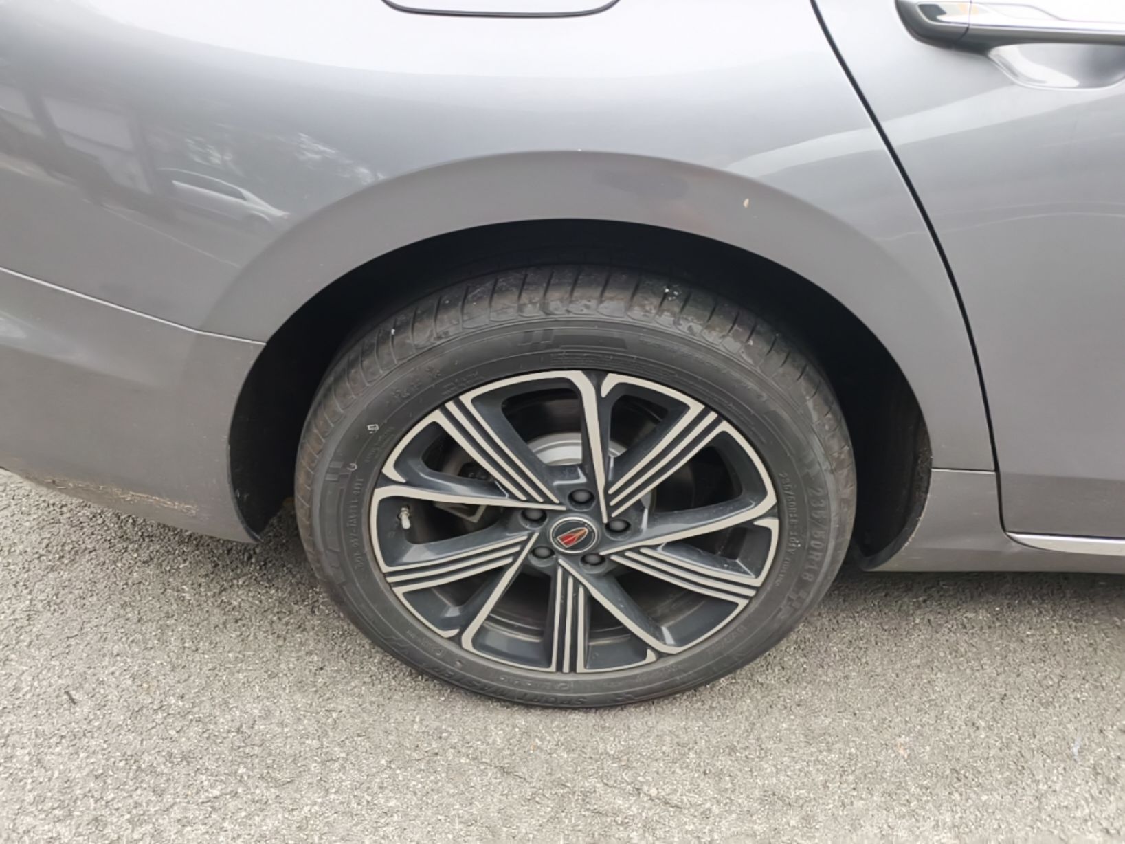 Hongqi H5 PHEV 2025 170 Super Hybrid Version — снимка 9