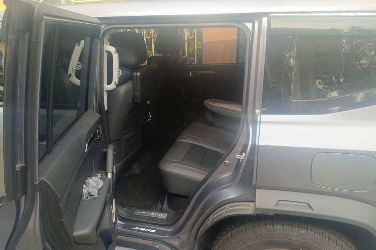 Used JETOUR Traveler 2023 2.0T All-Wheel-Drive CrossPRO