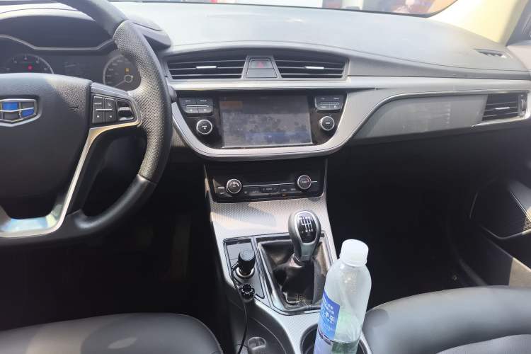 Used Geely Auto Emgrand GS 2016 Elegant Edition 1.8L Manual LingShang Model Audio And AC Panel