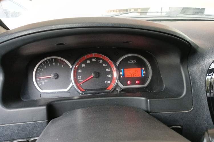 Used FORTHING Lingzhi 2015 M5 Q7 2.0L 7-seat Long-Wheelbase Comfort Model
