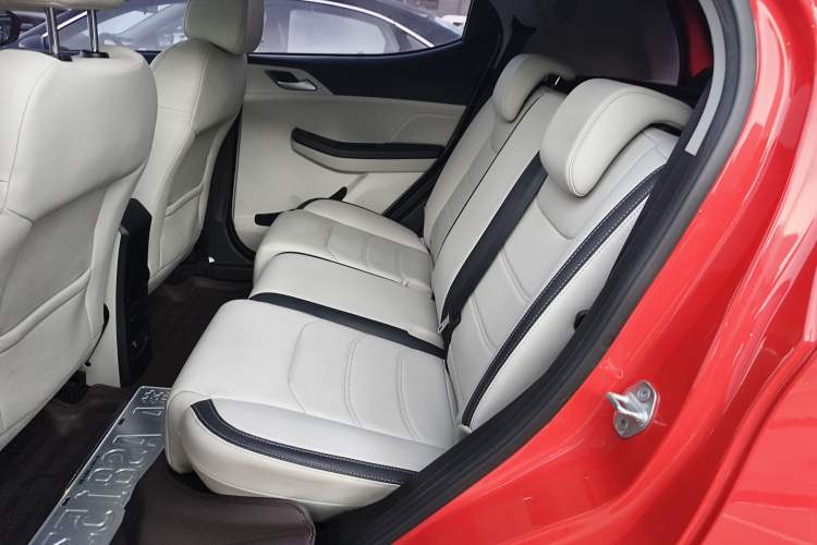 Used BYD Yuan Pro 2021 401 km Deluxe Version Interior 4