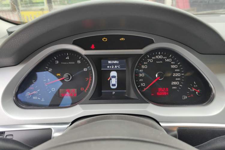 Used Audi A6L 2011 3.0 TFSI quattro Luxury Model
