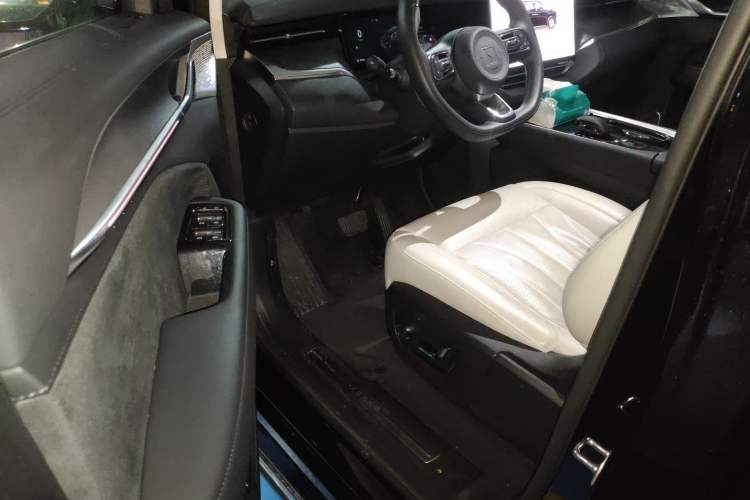 Used Zeekr 009 2024 GAC Trumpchi
