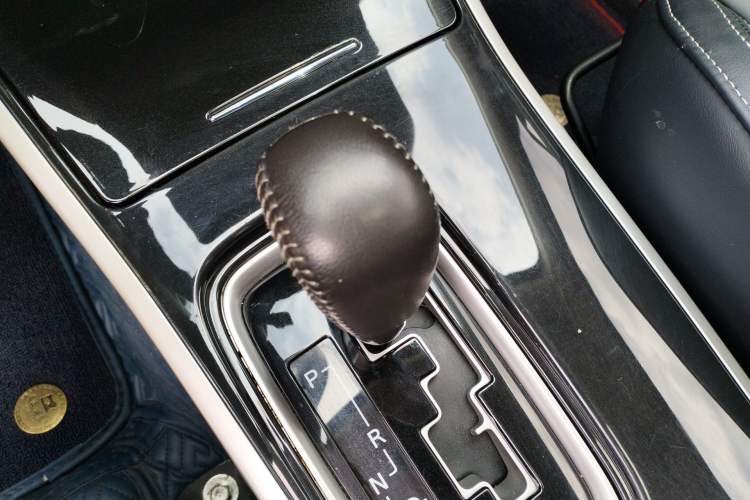 Used Mitsubishi Outlander 2020 2.0L Two-Wheel Drive Enjoyment Version 5 Seats Gear Lever