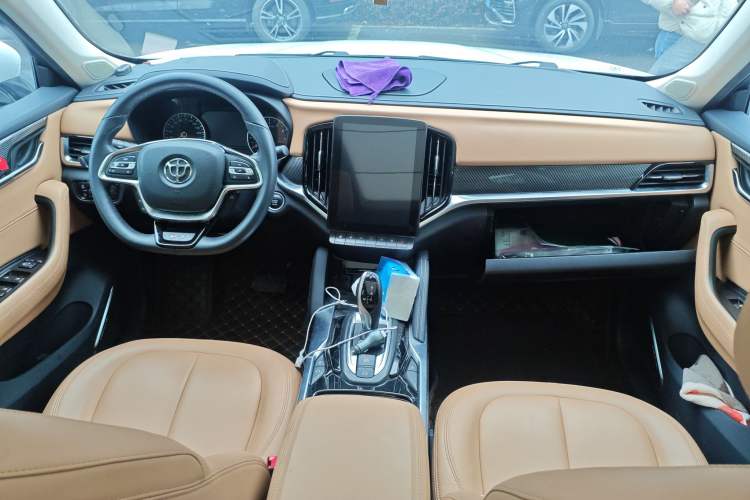 Used Brilliance V7 2018 280T DCT Luxury Model 5 Seats
