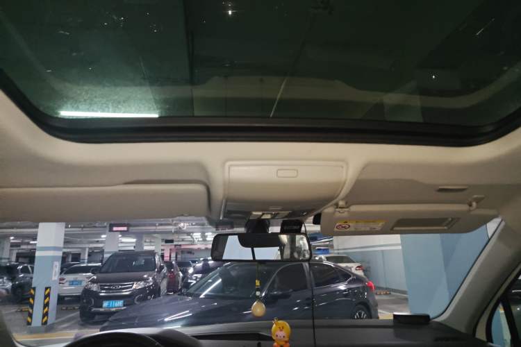 Used Volkswagen Tiguan L 2019 Updated Version 330TSI Automatic Two-Wheel Drive Panoramic Comfort Edition China VI Standard
