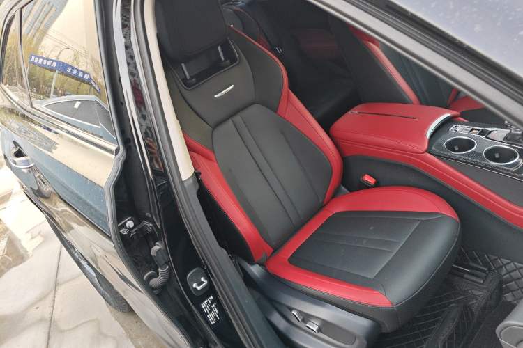 Used Hongqi HS3 2023 1.5T Two-Wheel Drive Shanwei Edition Right Front Seat