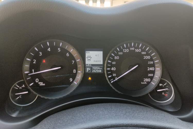 Used Infiniti Q70 2019 Q70L 2.0T Elite Plus Version Instrument Cluster