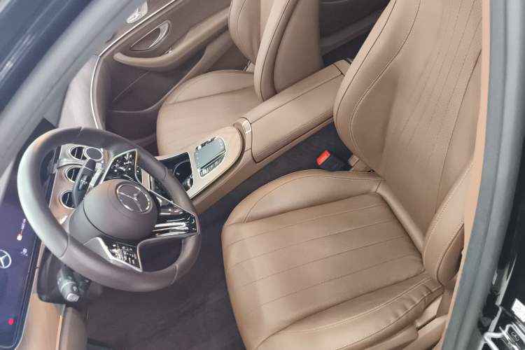 Used Mercedes-Benz E-Class New Energy 2022 Restyled E 350 e L Plug-in Hybrid Sedan Left Front Seat