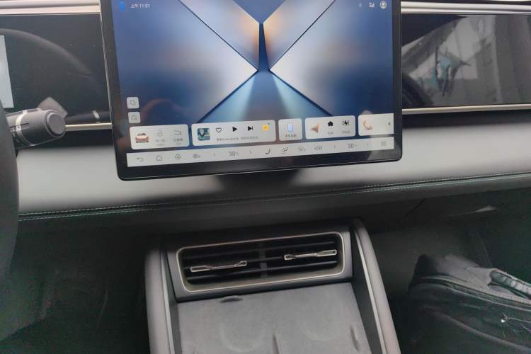 Used BYD Qin L 2025 DM-i Smart Drive 120KM Superior Model
