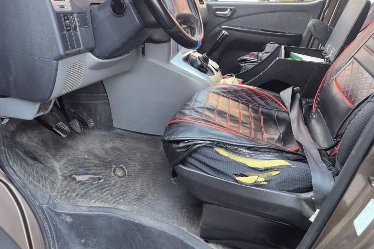 Used Foton Scenic G5 2020 2.0L Long-Wheelbase Flat-Roof 6-Seater Multi-Purpose Passenger Vehicle 1TZS
