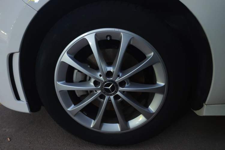 Used Mercedes-Benz A-Class 2021 A 200 L Sport Sedan Fashion Model
