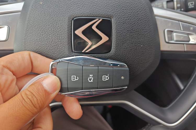 Used SOL X8 PLUS 2023 1.5 TGDI DCT Smart Edition 7-Seater