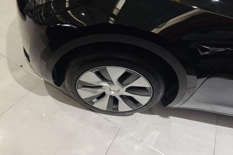 Used Tesla Model Y 2022 Revised Version Rear-Wheel Drive Left Front Wheel Hub