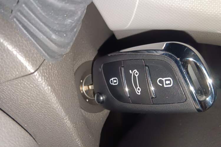 Used Chevrolet Lova RV 2016 1.5L Automatic Comfort Edition
