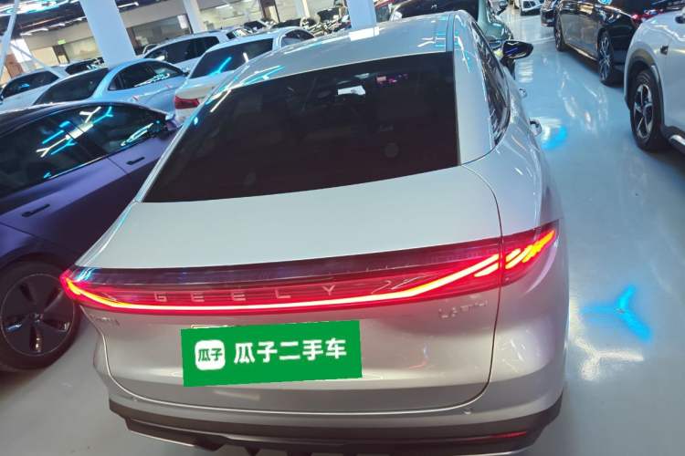 Used Geely Galaxy L6 2025 EM-i 140km Starship Edition
