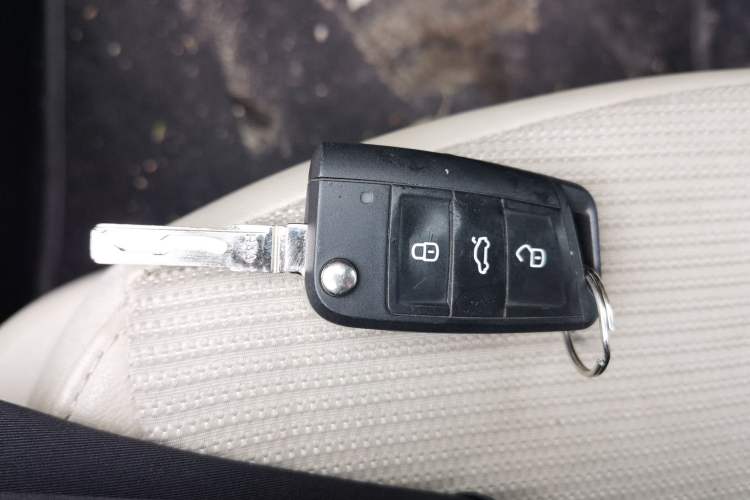 Used Skoda Octavia 2015 1.6L Automatic Yijie Edition Vehicle Key