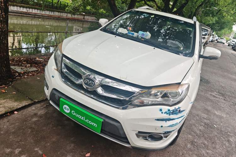 Used BYD S7 2015 2.0T Automatic Prestige Model