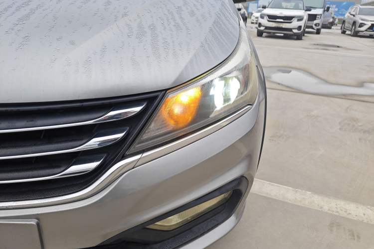 Used Baojun 310W 2017 1.5L Manual Fashion Model China V Left Front Headlight